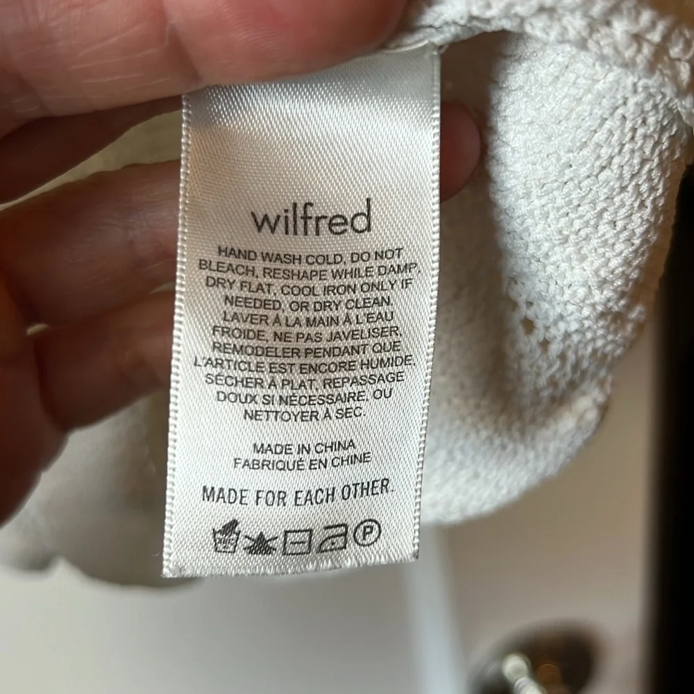 Wilfred Aritzia Crochet Top - Picture 5 of 6